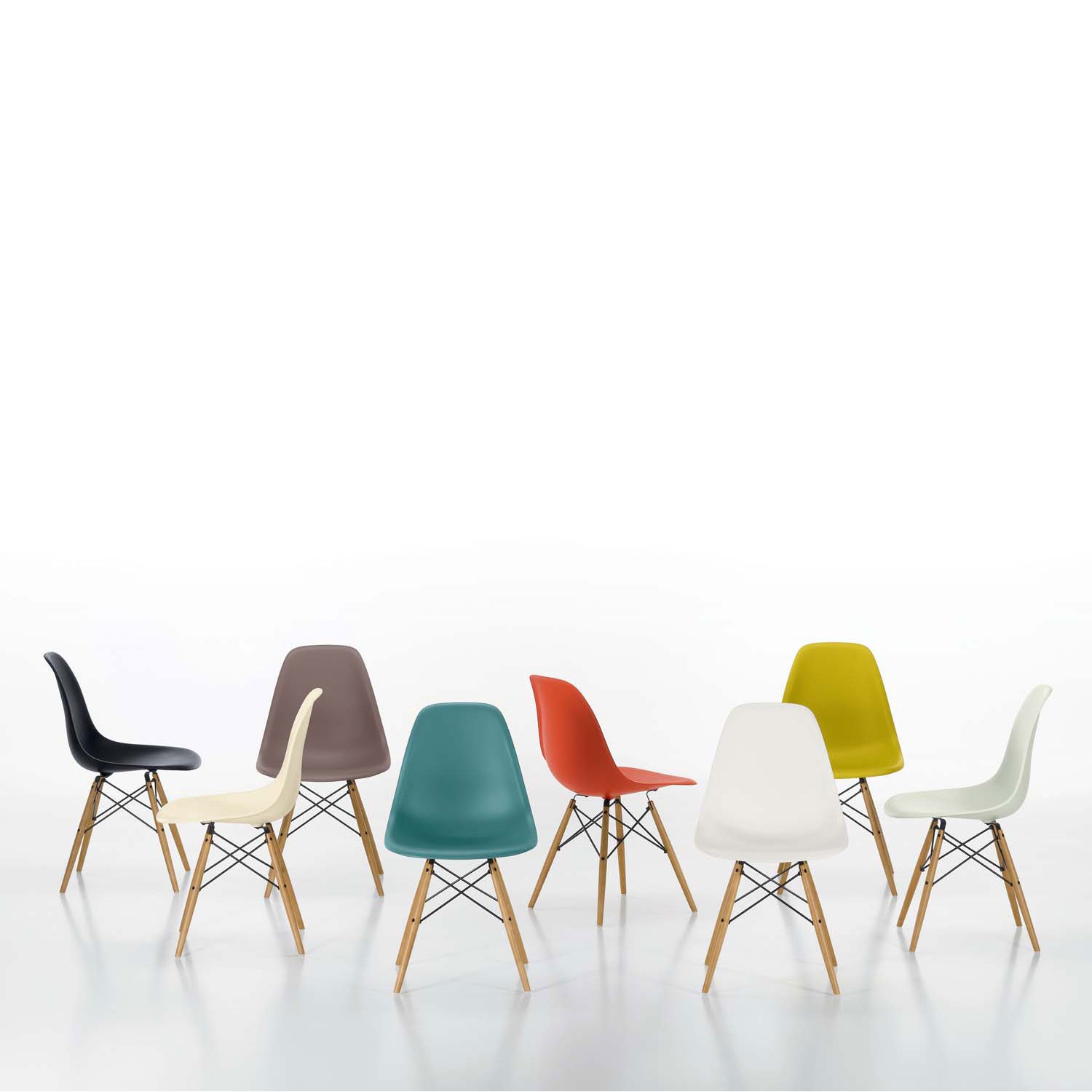 DSW Chair by Charles and Ray Eames - view 2