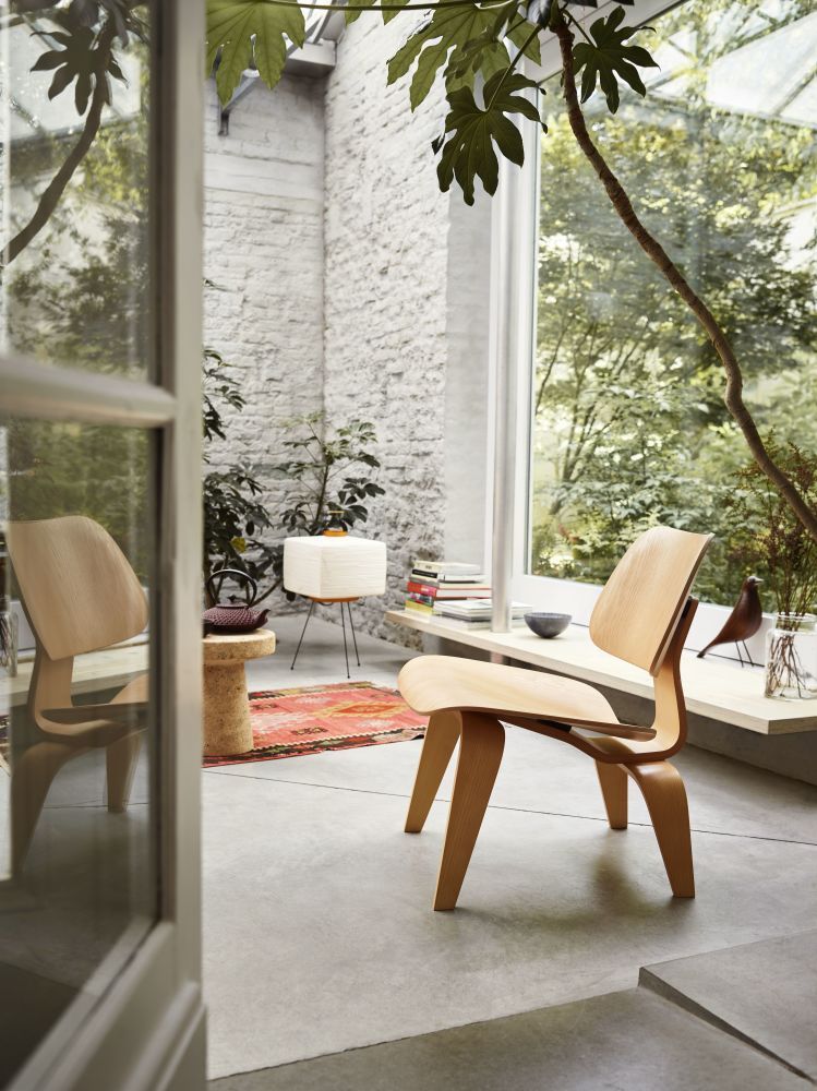 LCW Chair by Charles and Ray Eames - view 6
