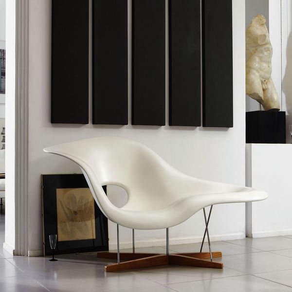 La Chaise by Charles and Ray Eames - view 5