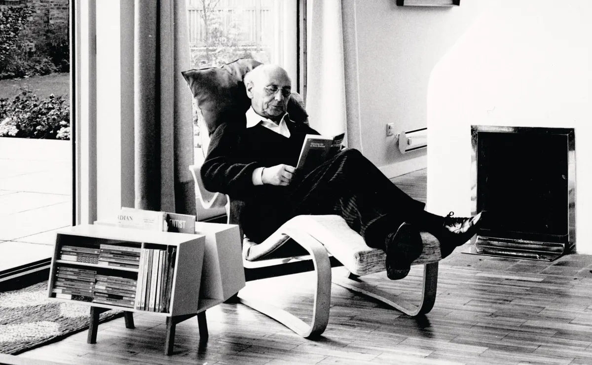 Isokon Long Chair by Marcel Breuer - view 4
