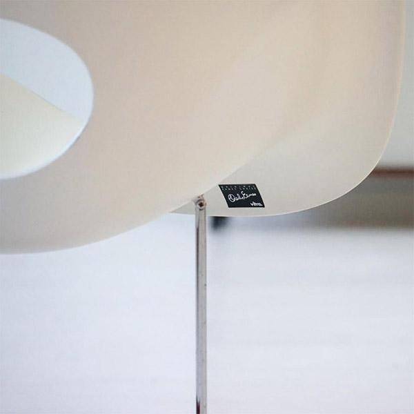 La Chaise by Charles and Ray Eames - view 2